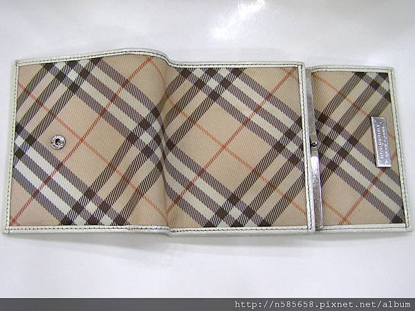 BURBERRY皮夾染色修補.清潔.保養.後照片1.JPG