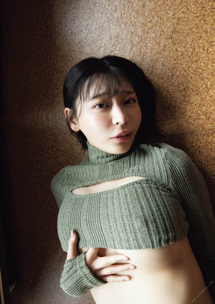 Yui Kohinata 小日向結衣, セカンド写真集 「ス