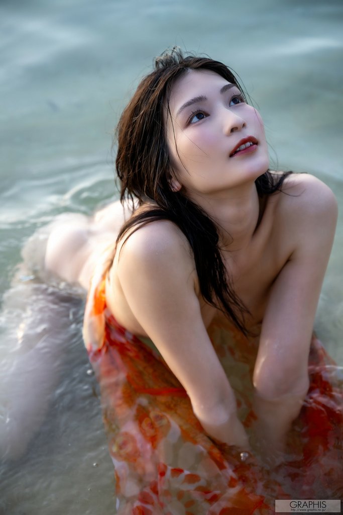 Suzu Honjo 本庄鈴, Graphis Gals 「