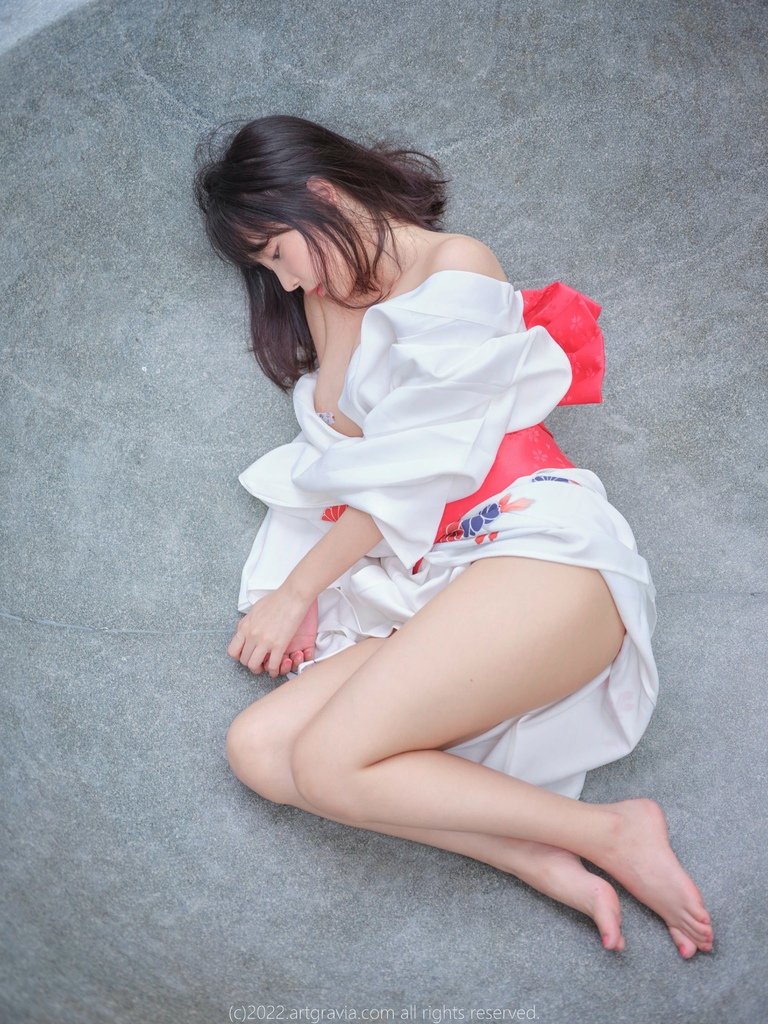 Inkyung (강인경) - Kimono