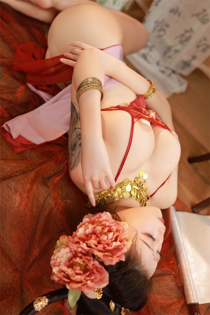 奈汐酱nice 自撮り(niceoppi) - Red Tent Dance (42).jpg