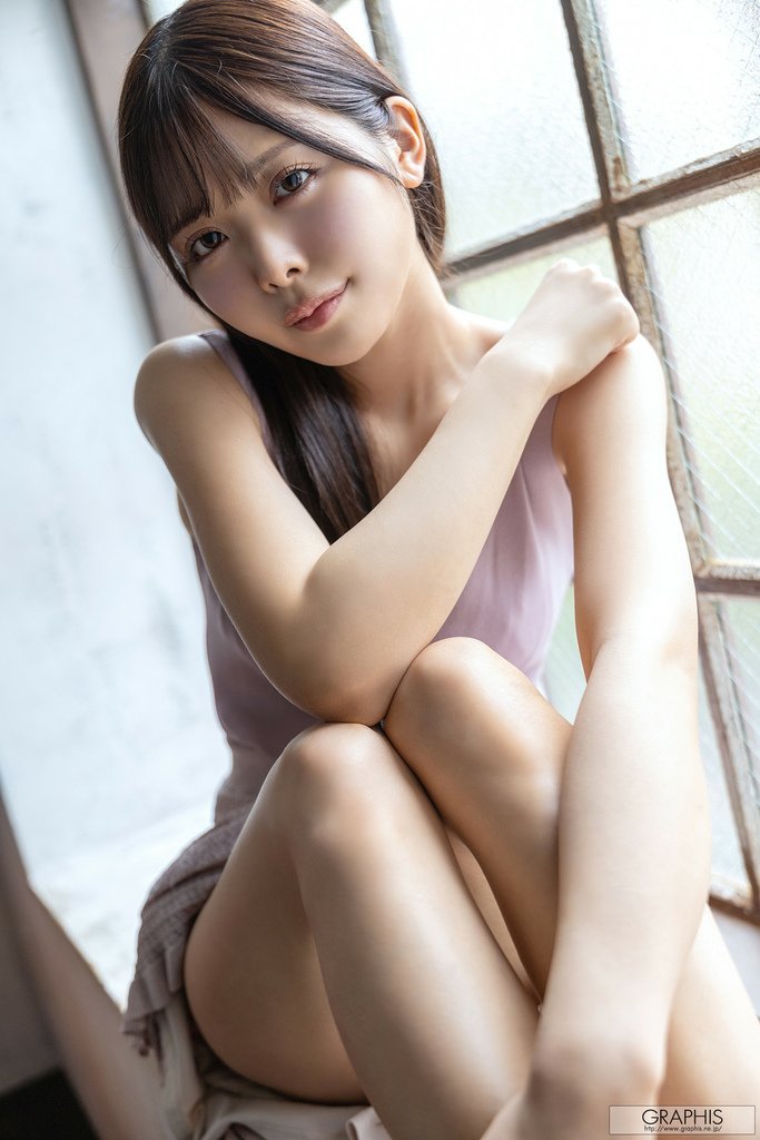 Asuka Furuya 降矢あすか, Graphis Fi
