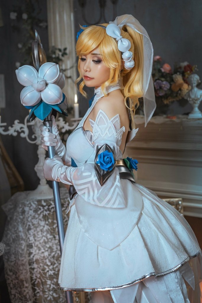 Nekokoyoshi (爆机少女喵小吉) cosplay Lux - League of Legends (4).jpg