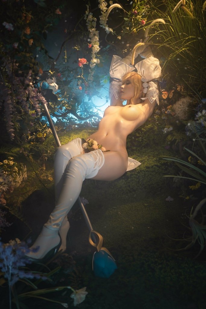 Nekokoyoshi (爆机少女喵小吉) cosplay Lux - League of Legends (26).jpg