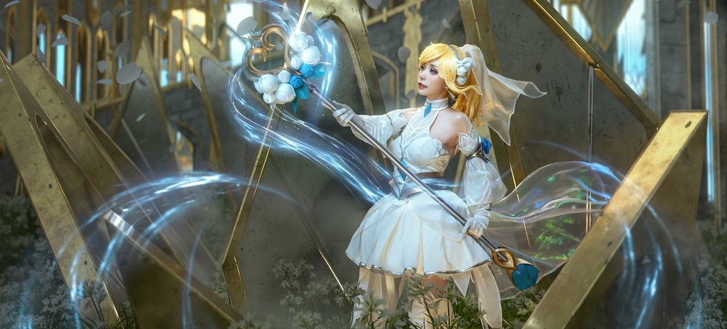 Nekokoyoshi (爆机少女喵小吉) cosplay Lux - League of Legends (44).jpg