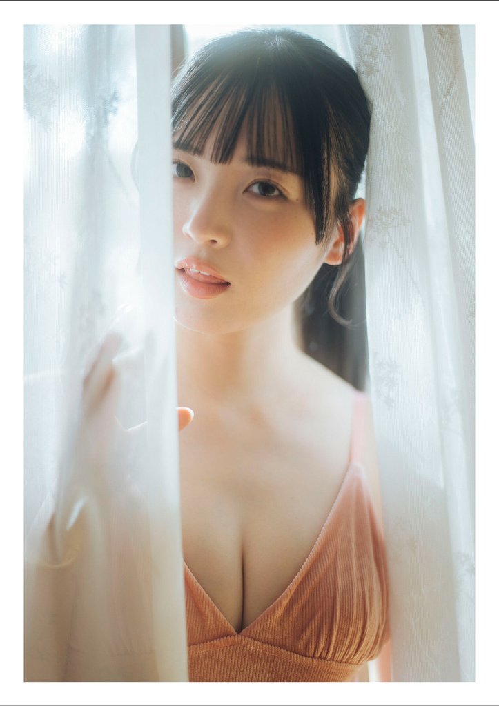 Yura Yura 由良ゆら, STRiKE! デジタル写真