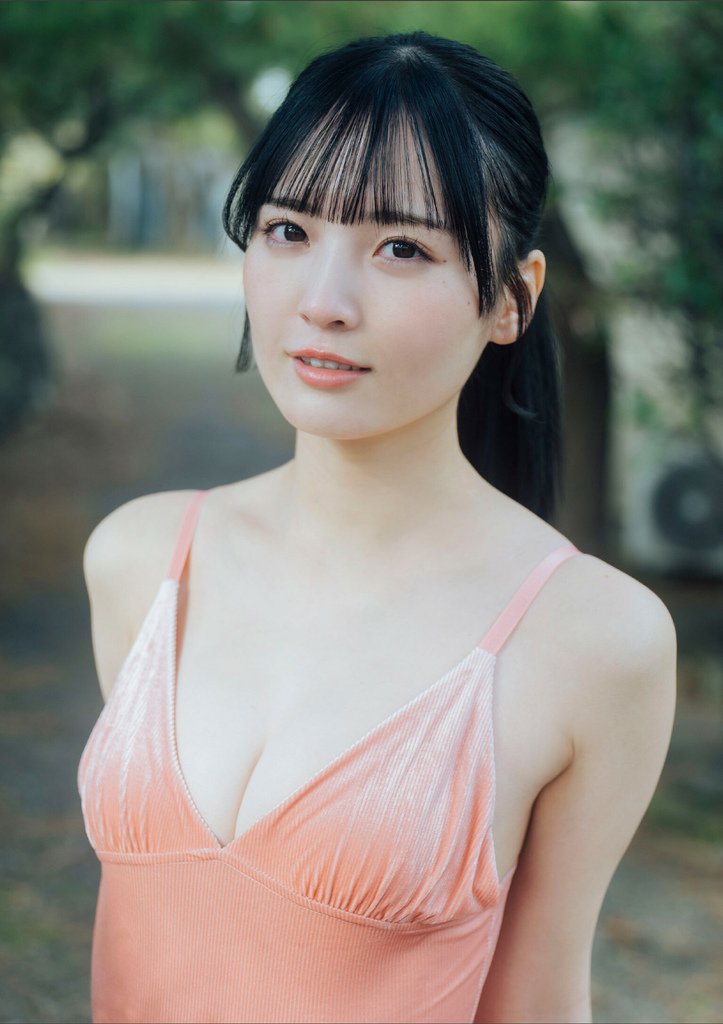 Yura Yura 由良ゆら, STRiKE! デジタル写真