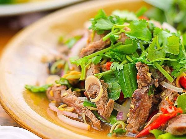 烤牛肉沙拉ยำเนื้อย่าง.jpg