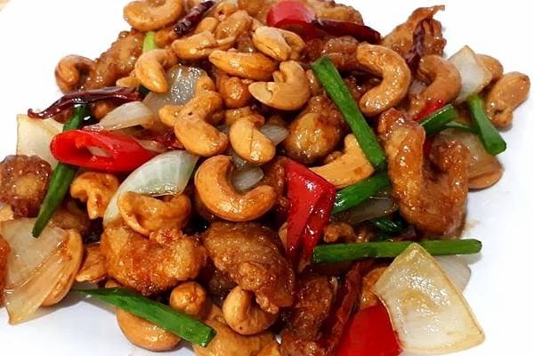 泰式炒腰果雞丁สูตรทำไก่ผัดเม็ดมะม่วงหิมพานต์.jpg