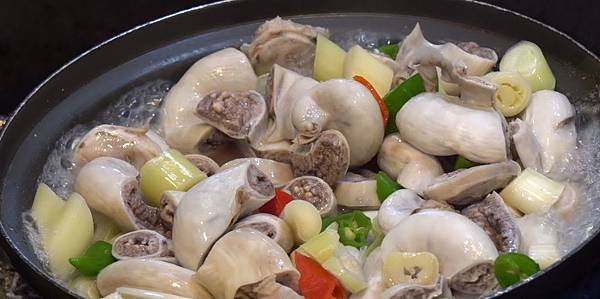 korean  Boiled Pig Uterus with Vegetable.jpg