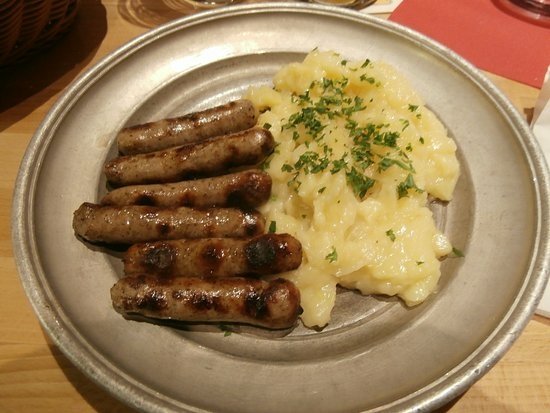 Nürnberger Rostbratwurst.jpg