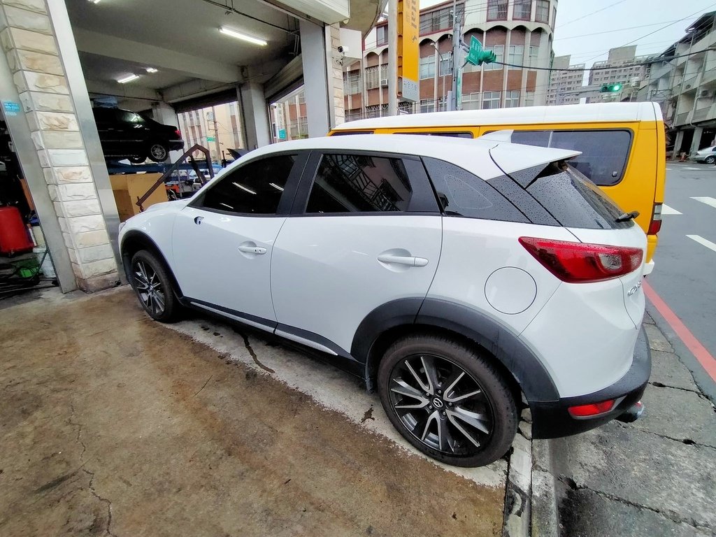 馬自達 CX3 (2015年迄今) 電動後視鏡無法收折修復。