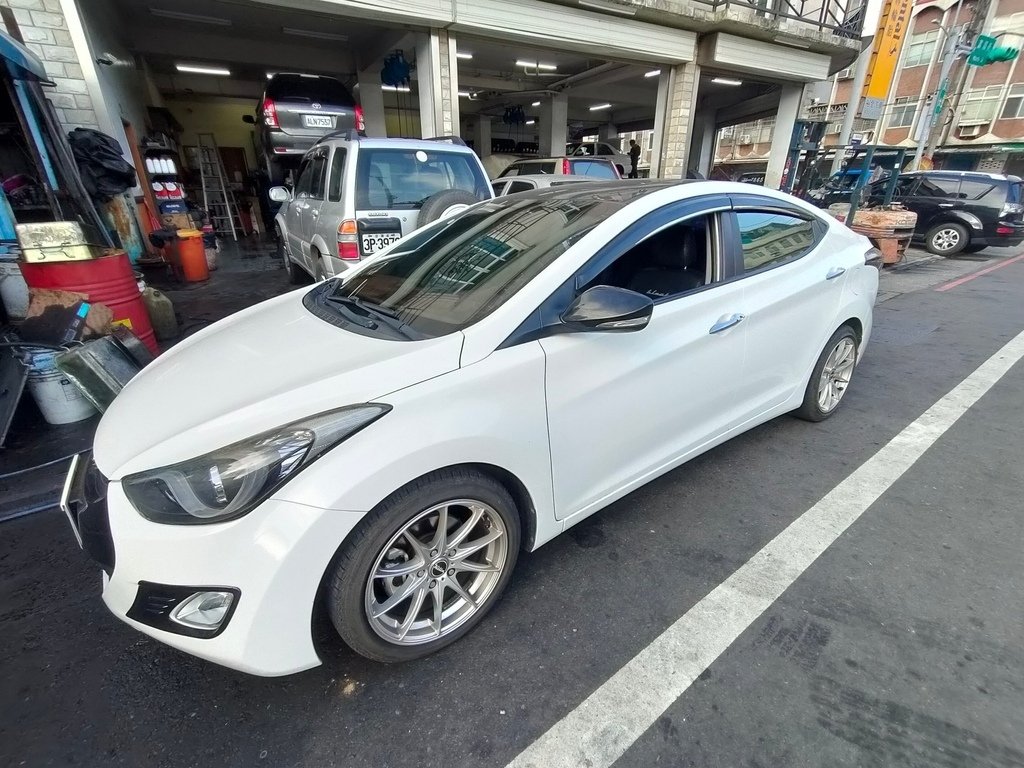 現代 ELANTRA 1.8 (2014年）電動後視鏡無法收折維修。