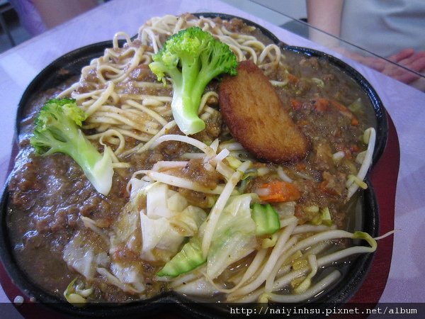 黑胡椒鐵板麵.JPG