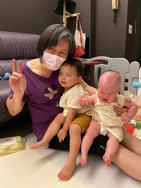到府育兒教學-478內湖港華女寶寶（3M26D）