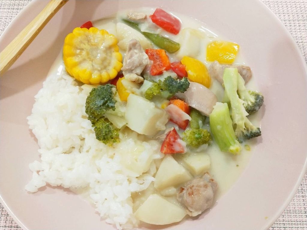 日本House好侍白醬料理塊料理 (2).jpg