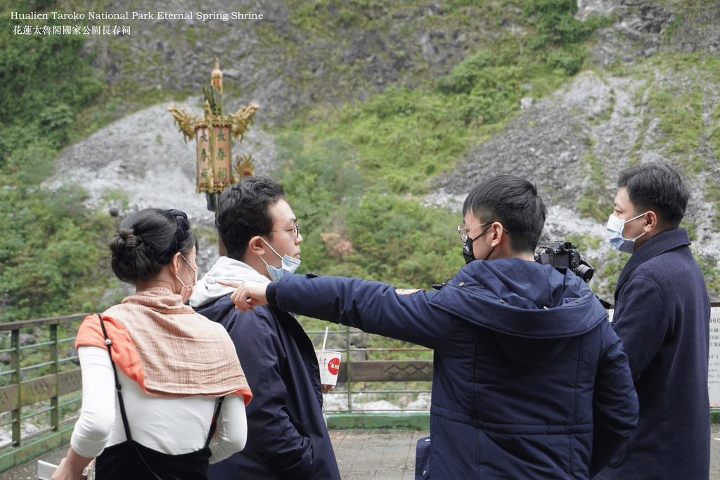 花蓮太魯閣國家公園長春祠｜虎年祝福｜賀歲片《燕無歇》破億神曲～問路家族 年度鉅獻｜中國風舞蹈,流行音樂舞蹈,虎年春聯,虎年吉祥話創意8.png