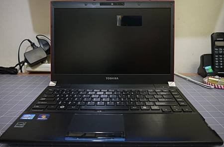 Toshiba R830