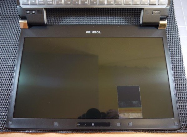 Toshiba R700-1.JPG