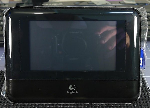 Logitech SqueezeBox Touch-8.JPG