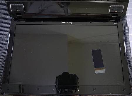 Lenovo IdeaPad Y560P-1.JPG
