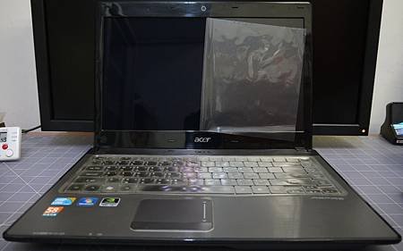 Acer 4741G-3.JPG