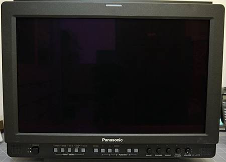 Panasonic BT-LH1710PX-10.JPG