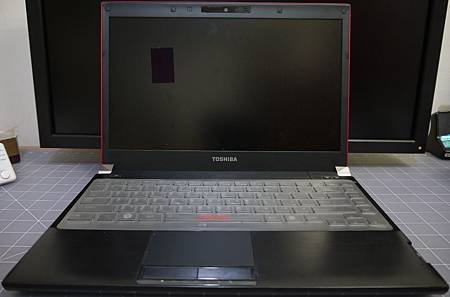 Toshiba R830-30.JPG