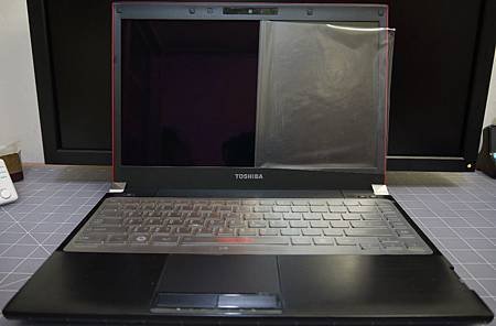 Toshiba R830-32.JPG