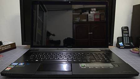 Acer 8951G-4.JPG