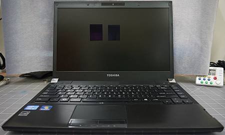 Toshiba R830