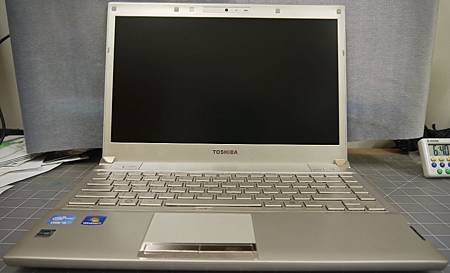 Toshiba R930