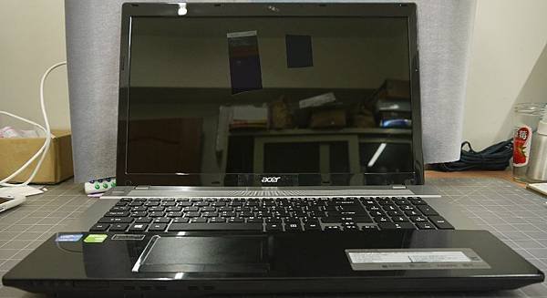 Acer V3鏡面螢幕筆記型電腦貼頂級AR鍍膜