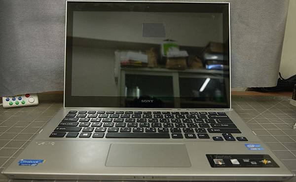 SONY T13 觸控螢幕筆記型電腦貼頂級AR鍍膜