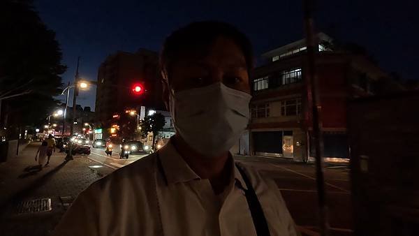 GX011065GoPro+穩定器走路.jpg