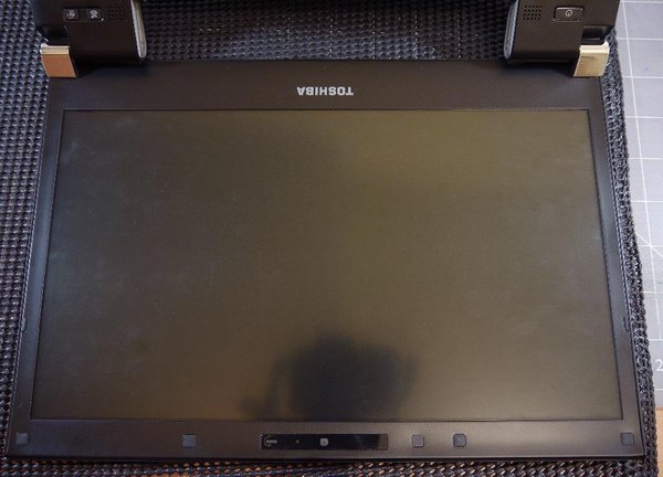 Toshiba R700-25.JPG