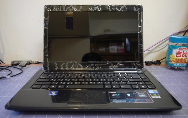 Asus A42J.JPG