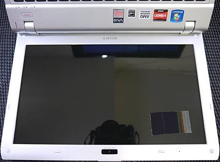 VAIO YB16-1.JPG