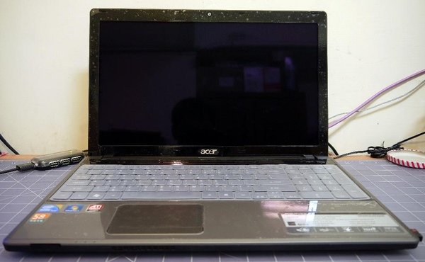 Acer 5820TG-5.JPG