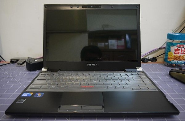 Toshiba R700-6.JPG