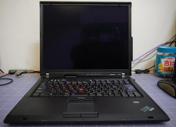 Lenovo  ThinkPad T60P-4.JPG