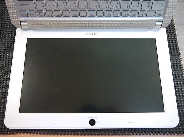 VAIO W213AW-2.JPG