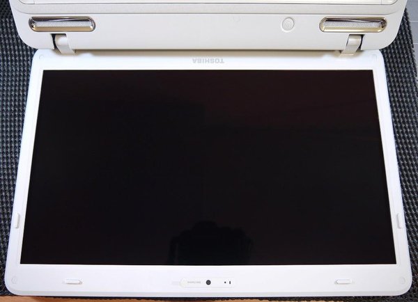 Toshiba L640-9.JPG