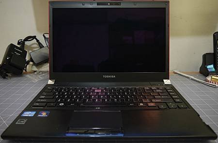 Toshiba R830
