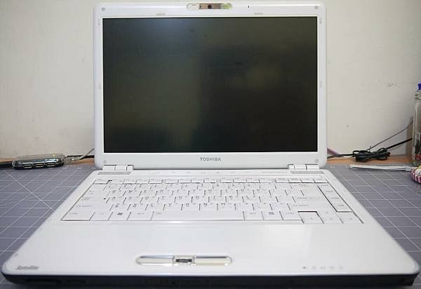 Toshiba M60-2.JPG
