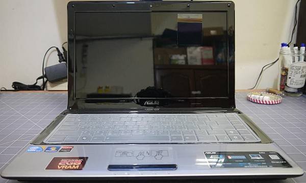 Asus A40.JPG