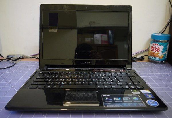 Asus UL80V.JPG