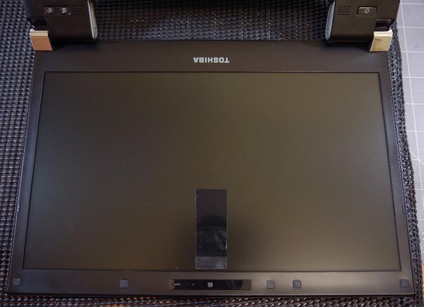 Toshiba R700-24.JPG