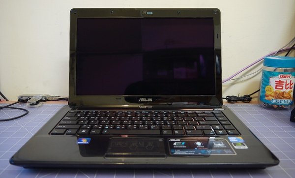 Asus A42J-13.JPG