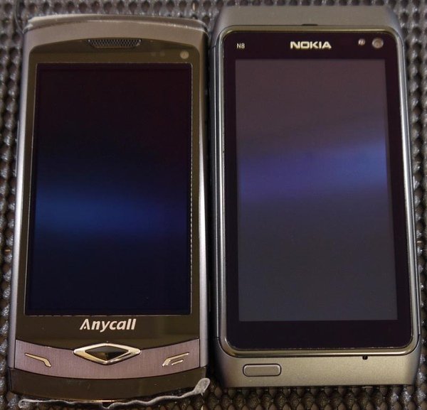 Nokia N8-3.JPG
